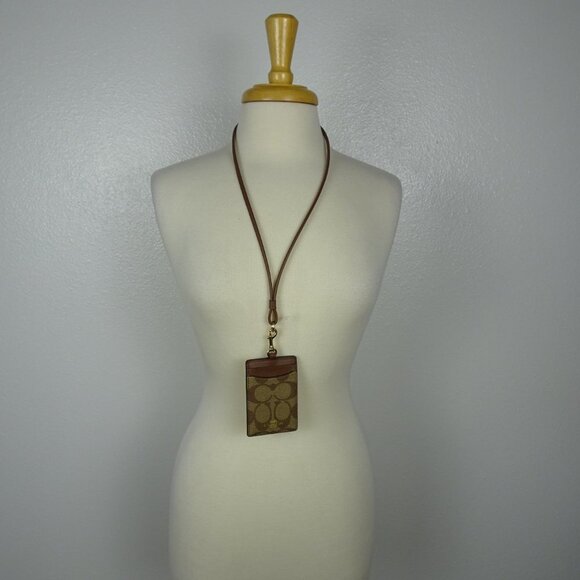 New Coach ID Badge Card Holder Lanyard Signature Canvas Leather Khaki Brown Gold - Picture 3 of 11